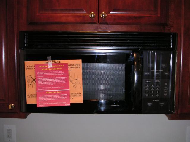 GE Spacemaker Microwave and Hood